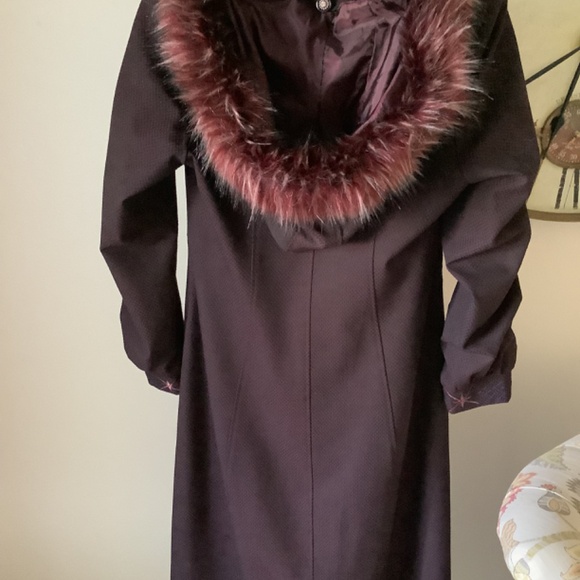 Abaya Plum Color Topcoat with Detachable Hood, Size S - Picture 2 of 14